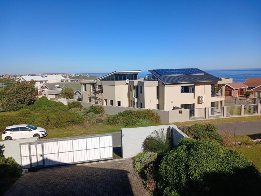 4 Bedroom Property for Sale in De Kelders Western Cape